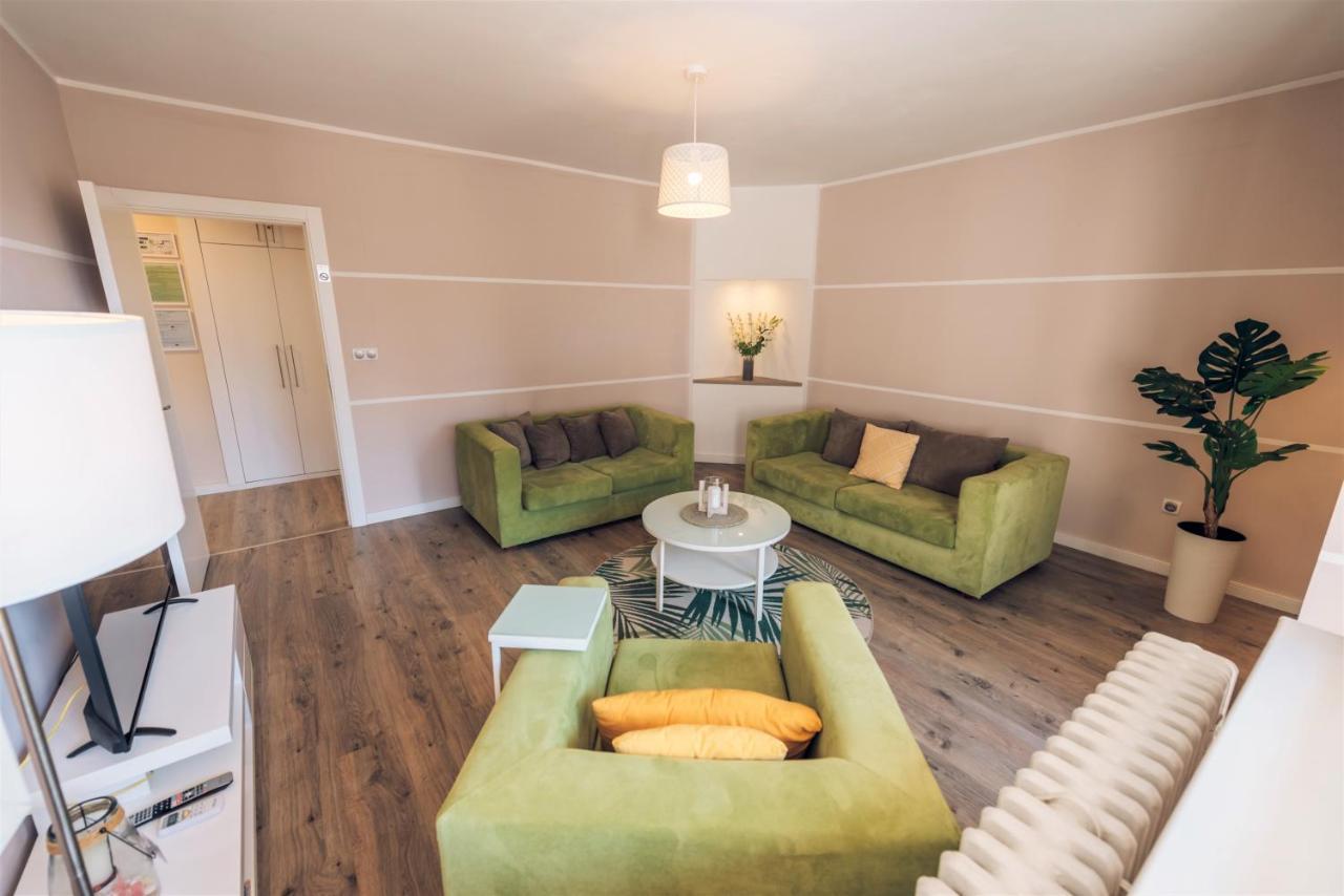 Ferienwohnung Balzak 64M2, Free Parking & Wi-Fi Novi Sad Exterior foto