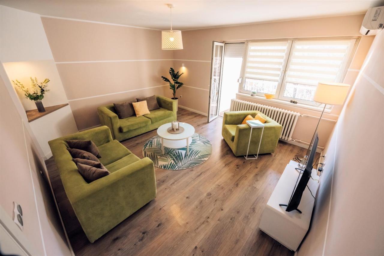 Ferienwohnung Balzak 64M2, Free Parking & Wi-Fi Novi Sad Exterior foto