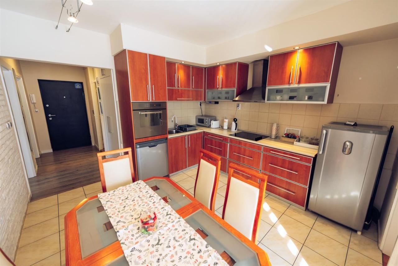 Ferienwohnung Balzak 64M2, Free Parking & Wi-Fi Novi Sad Exterior foto