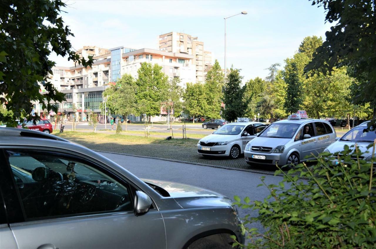 Ferienwohnung Balzak 64M2, Free Parking & Wi-Fi Novi Sad Exterior foto